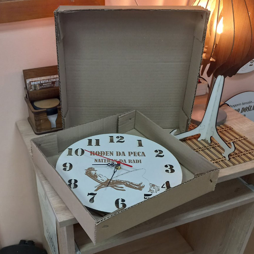 Drveni sat - Rođen da peca 1